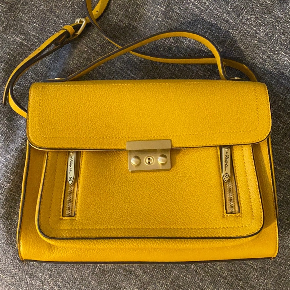 ✨NEW✨ 3.1 PHILLIP LIM TARGET YELLOW CROSSBODY BAG